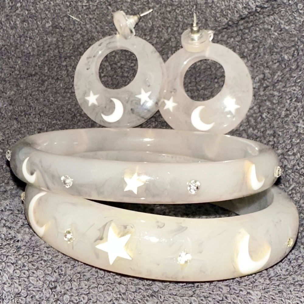 Splendette Spirited Set off -white w black swirl, moon, stars & rhinestones